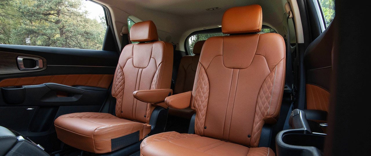Available Captain's Chairs | Jeff Belzer's Kia in Lakeville MN