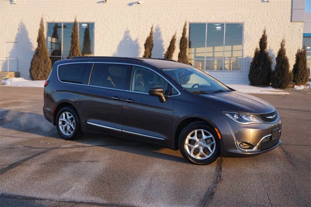 Used 2017 Chrysler Pacifica Touring-L with VIN 2C4RC1BG7HR794706 for sale in Lakeville, Minnesota