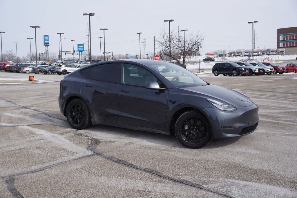 Used 2021 Tesla Model Y  with VIN 5YJYGDEE2MF278707 for sale in Lakeville, Minnesota